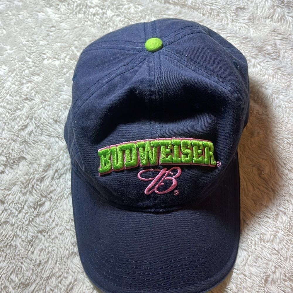 Budweiser hat - Picture 2 of 7